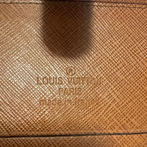 Louis Vuitton Classic Monogram Vintage Wallet - Picture 2 of 16